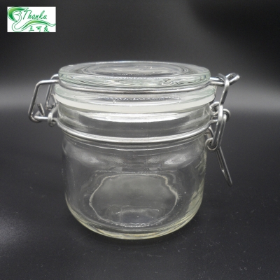 Tight airless glass storage jar